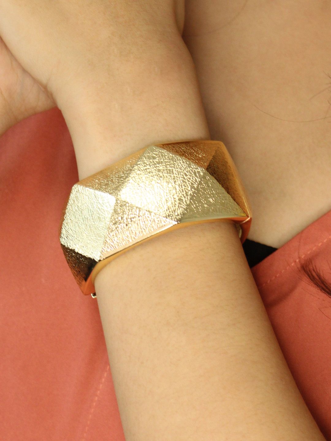 Golden Ovel Hex Bracelet