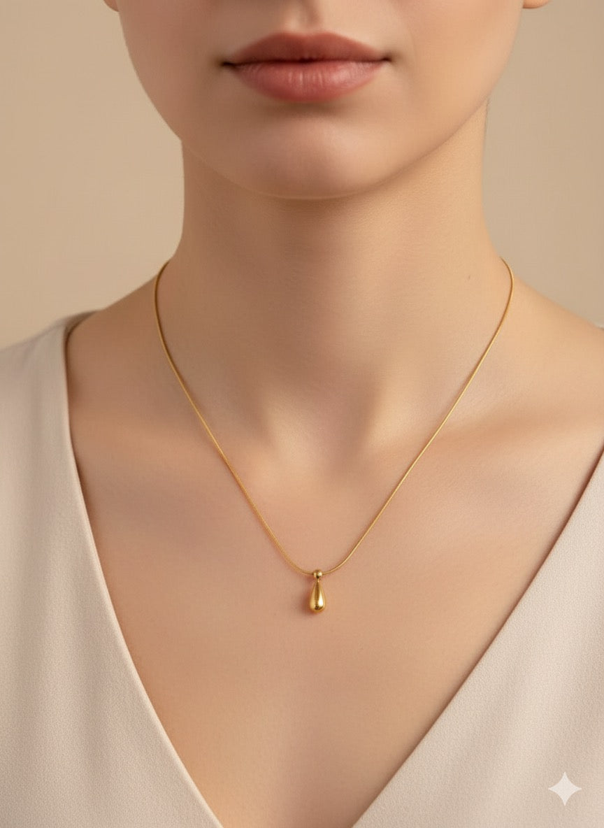 The 'Liquid Gold' Teardrop Necklace