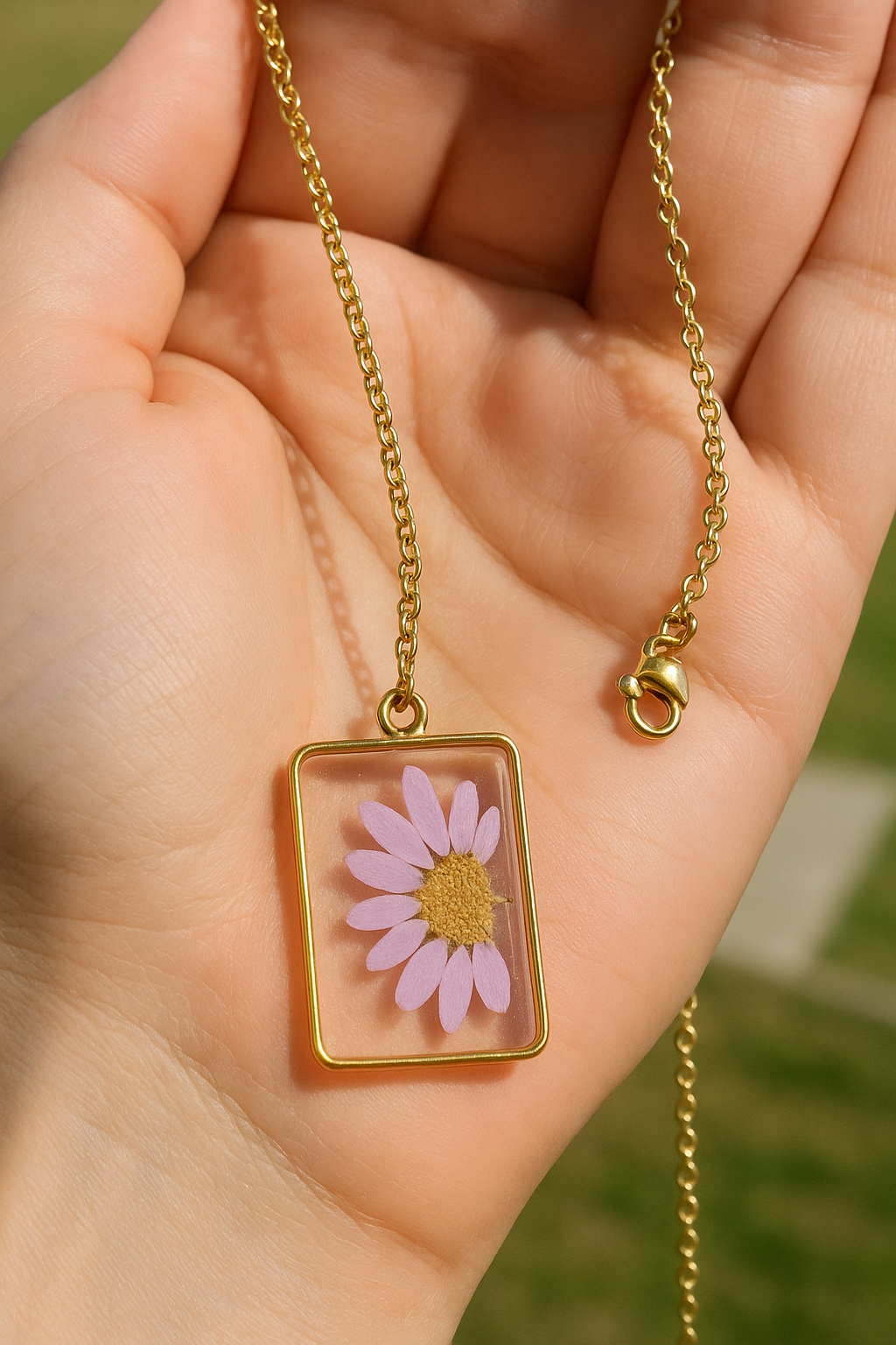 Pressed Flower Resin Necklace โ Real Daisy Pendant with Anti-Tarnish Gold Chain | Handmade Nature Jewelry for Women