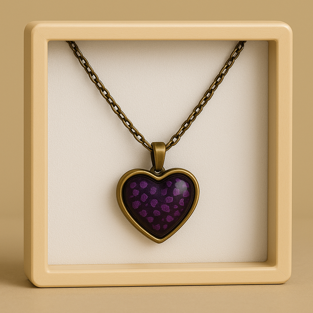 Galaxy Heart Resin Necklace – Handmade Pendant with Anti-Tarnish Chain
