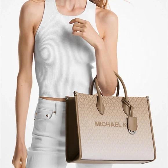 Micheal Kors Hand Bag